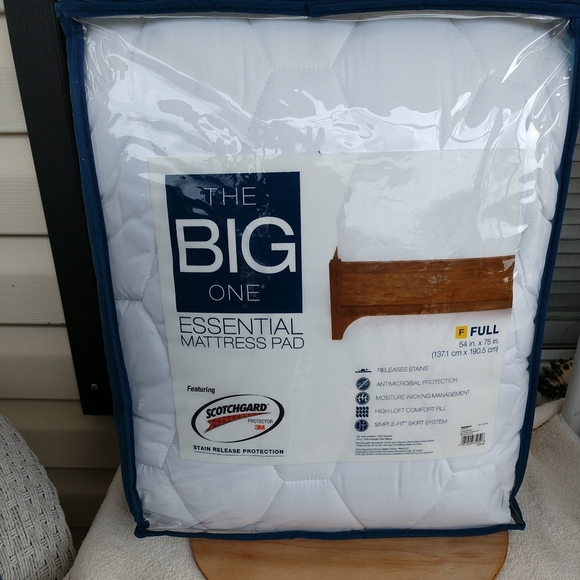 🆕The Big One Microfiber Deep-Pocket Mattress Pad with Scotchgard Full Size 🆕 - Picture 5 of 10